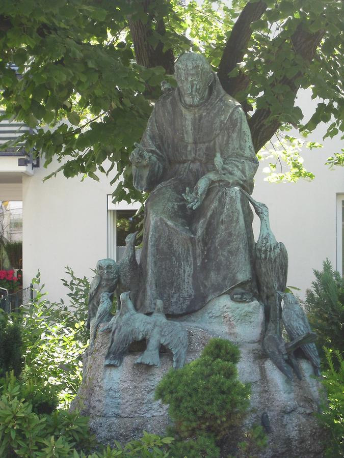 Denkmal des Hl. Franziskus in der Siedlung Starchant