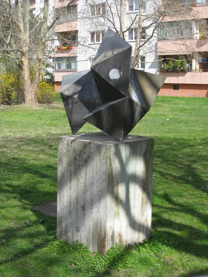 Plastik 'Prismenfigur' von Alois Heidel 1967