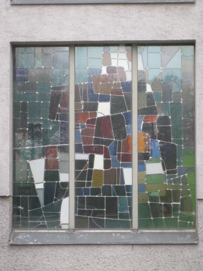 Glasfenster 'Vegetative Abstraktion' von Hans Staudacher 1961