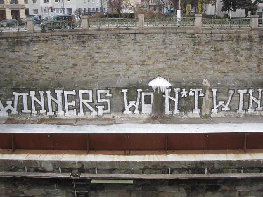 Linke Wienzeile bei Nevillebrücke, Wienbrüstung