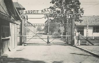 Eingang des Konzentrationslagers Auschwitz