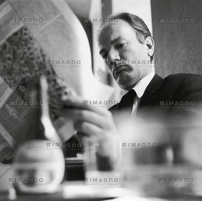 Thomas Bernhard im Café, 1971