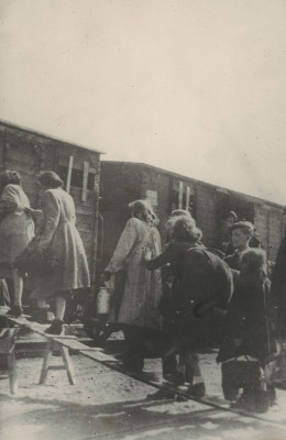Deportation von jüdischen Frauen und Kindern, © IMAGNO/Austrian Archives