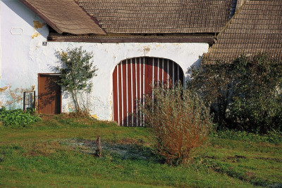 Hofeinfahrt eines Bauernhofs, © IMAGNO/Gerhard Trumler