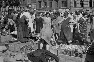 Am Wiener Naschmarkt, © IMAGNO/Austrian Archives (S)