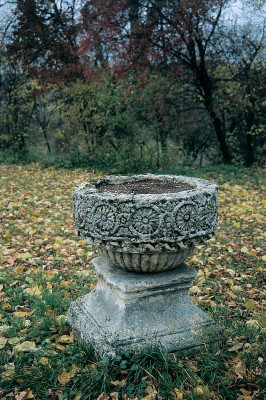 Historisches Gartenmobiliar in Ernstbrunn, © IMAGNO/Gerhard Trumler