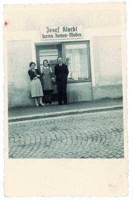 Josef Klackl mit Frau und Tochter, © IMAGNO/Skrein Photo Collection