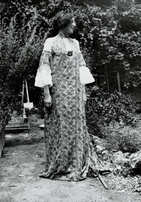 Emilie Flöge in einem Sommer-Kleid, © IMAGNO/Austrian Archives