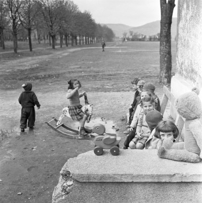 Flüchtlingskinder in einem Lager, © IMAGNO/Barbara Pflaum