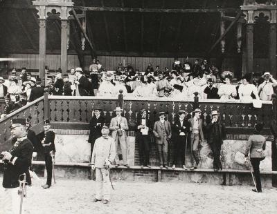 Zuschauer beim Derby in der Freudenau, © IMAGNO/Sammlung Hubmann