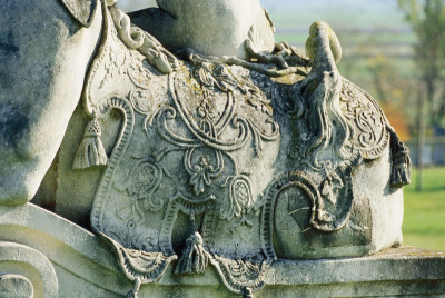 Detail einer Sphinx in einem niederösterreichischen Schloßpark, © IMAGNO/Gerhard Trumler