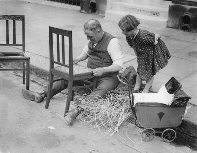 Sesselbauer bei der Arbeit, © IMAGNO/Austrian Archives (S)