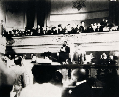 Theodor Herzl bei einer Eröffnungsrede, © IMAGNO/Austrian Archives