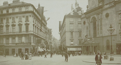 Blick vom Burgtor auf den Michaelerplatz in Wien, © IMAGNO/Austrian Archives