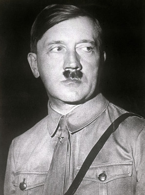Adolf Hitler als oberster SA-Führer, © IMAGNO/Thomas Sessler Verlag