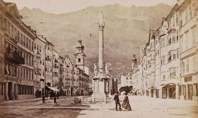 Maria-Theresien-Straße mit der Annasäule in Innsbruck, © IMAGNO/Austrian Archives