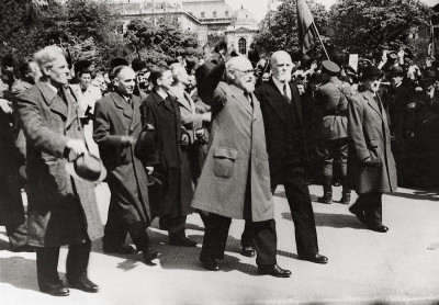 Renner, Körner, Schärf, Figl auf dem Weg ins Parlament, © IMAGNO/Austrian Archives