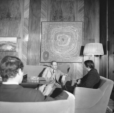 Bundeskanzler Kreisky bei einem Gespräch im sog. Kanzlerzimmer, © IMAGNO/Barbara Pflaum
