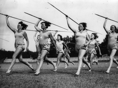 Frauen beim Speerwurf, © IMAGNO/Austrian Archives (S)