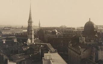 Blick auf Michaelerkirche und Hofburg