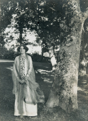 Emilie Flöge in einem Wiener Werkstätte-Kleid, © IMAGNO/Austrian Archives