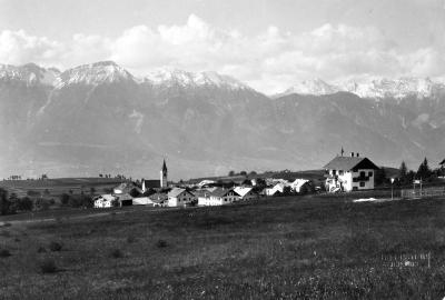 Sistrans bei Innsbruck, © IMAGNO/Austrian Archives