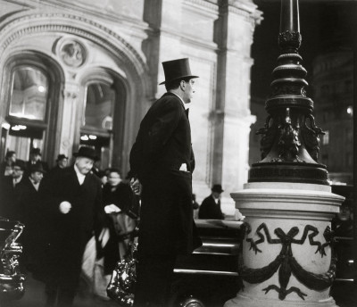 Beim Verlassen der Staatsoper, © IMAGNO/Franz Hubmann