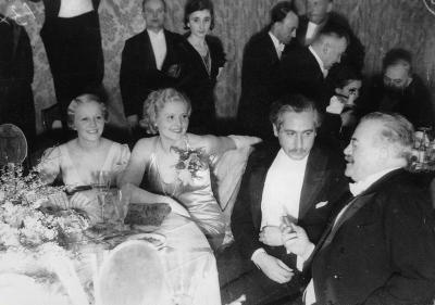 Prominente auf dem Ball der Berliner Presse, © IMAGNO/Austrian Archives (S)
