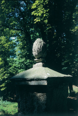 Zierelement im Schlossgarten Stetteldorf, © IMAGNO/Gerhard Trumler