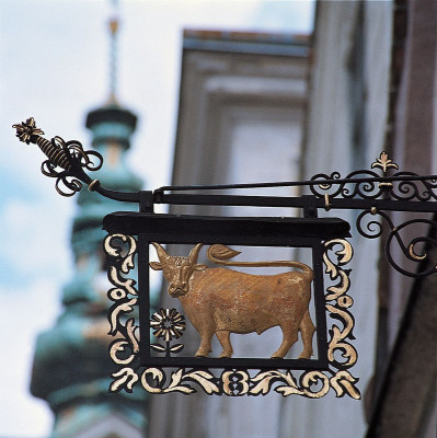 Schild am Gasthaus, © IMAGNO/Gerhard Trumler