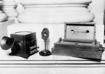Der erste Fernsprechapparat, Telefon, © IMAGNO/Austrian Archives
