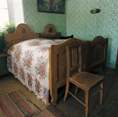 Bauerndoppelbett mit Tagesdecke, © IMAGNO/Gerhard Trumler