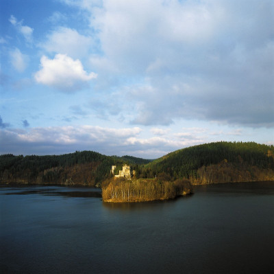 Mittelalterliche Burg auf Halbinsel, © IMAGNO/Gerhard Trumler