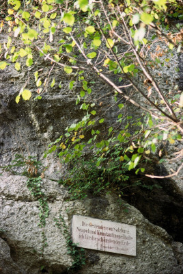 Steintafel mit Alexander von Humboldt-Zitat, © IMAGNO/ÖNB/Harry Weber