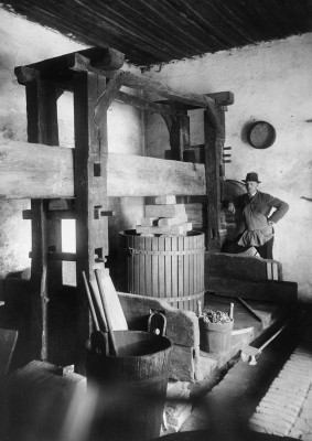 Eine alte Weinpresse in Baden, © IMAGNO/Austrian Archives (S)