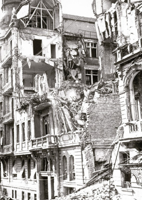 Bombenschäden in Wien, © IMAGNO/Austrian Archives