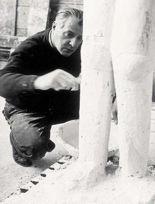 Fritz Wotruba in seinem Atelier, © IMAGNO/Franz Hubmann