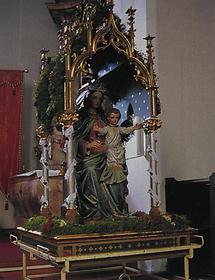 Dörfmeier-Madonna von 1801 nach deren Restaurierung im Jahre 1996 im Seitenaltar