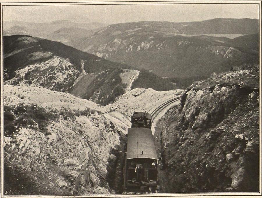 Illustration Schneebergbahn, Zahnradstrecke: Vor der Einfahrt in den letzten Hebe-Tunnel