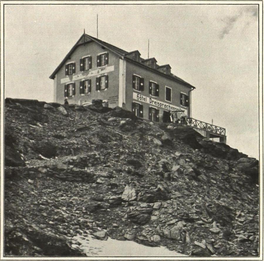 Illustration Hotel auf der Dreisprachenspitze, dem höchsten Punkte der Stilfserjochstraße