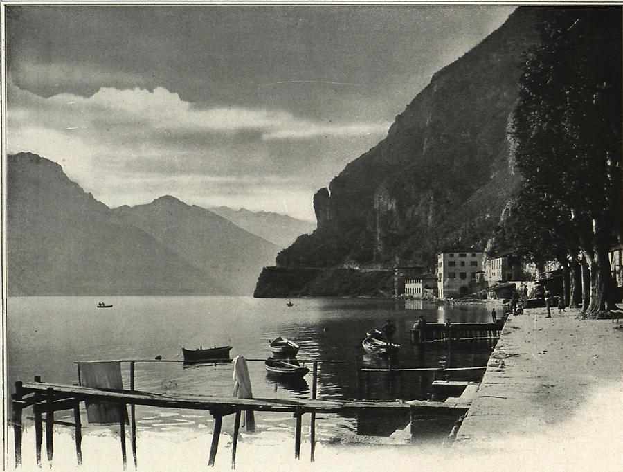 Illustration Riva am Gardasee: Blick vom Molo gegen Süden