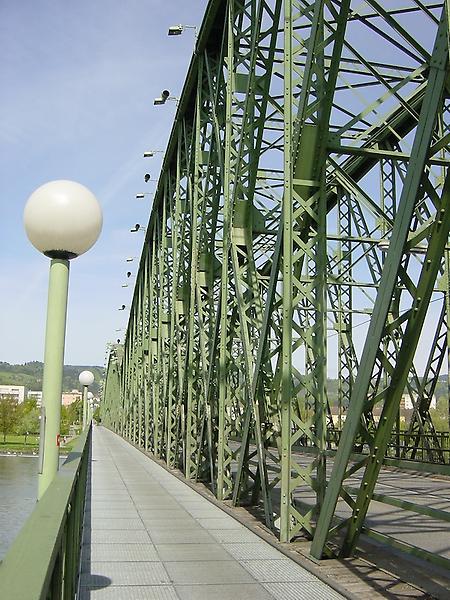 Linz, Eisenbahnbrücke