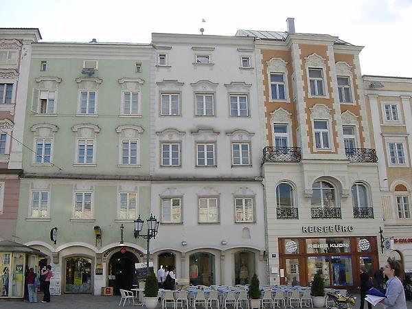 Linz, Dreifenster Häuser