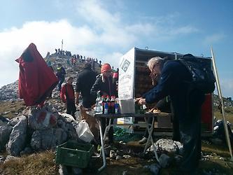 Der Gipfel der Blasmusik / Grillhendl am Grimming, Foto: G. Wurzinger