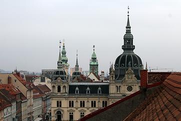 Über den Dächern der Stadt