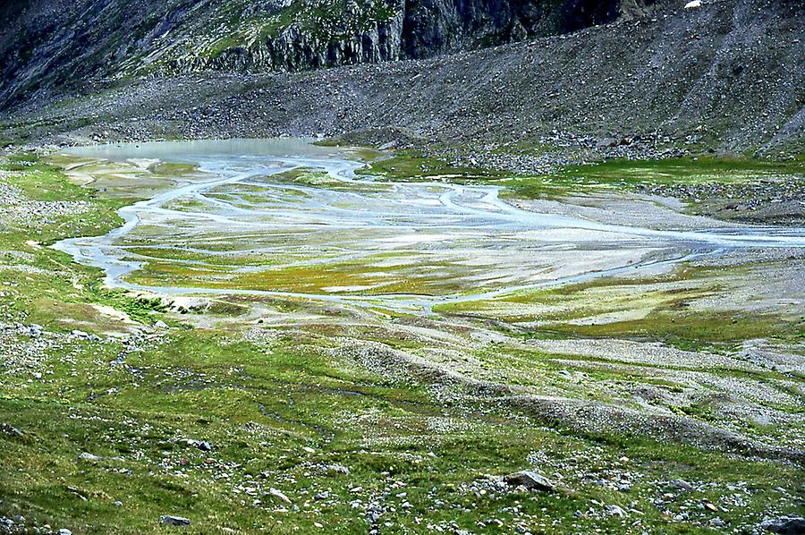 Gletscherbach-Mäander, westl. der Sulzenau Hütte