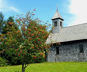 Kircherl am Gahberg, von wo aus man einen schönen Blick auf den Attersee hat., ©Austria-Forum