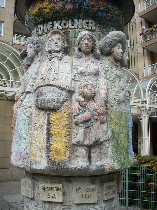 Bild 'dolasilla_koeln_frauenbrunnen02'