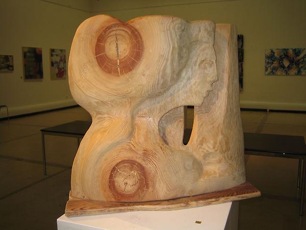 'Weiblicher Kopf' (2006) Weymouthkiefer; H: 43 cm, © miehnay