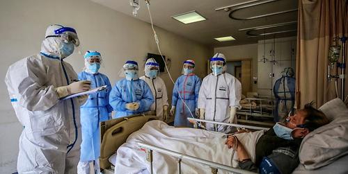 Szene aus einem Krankenhaus in Wuhan
